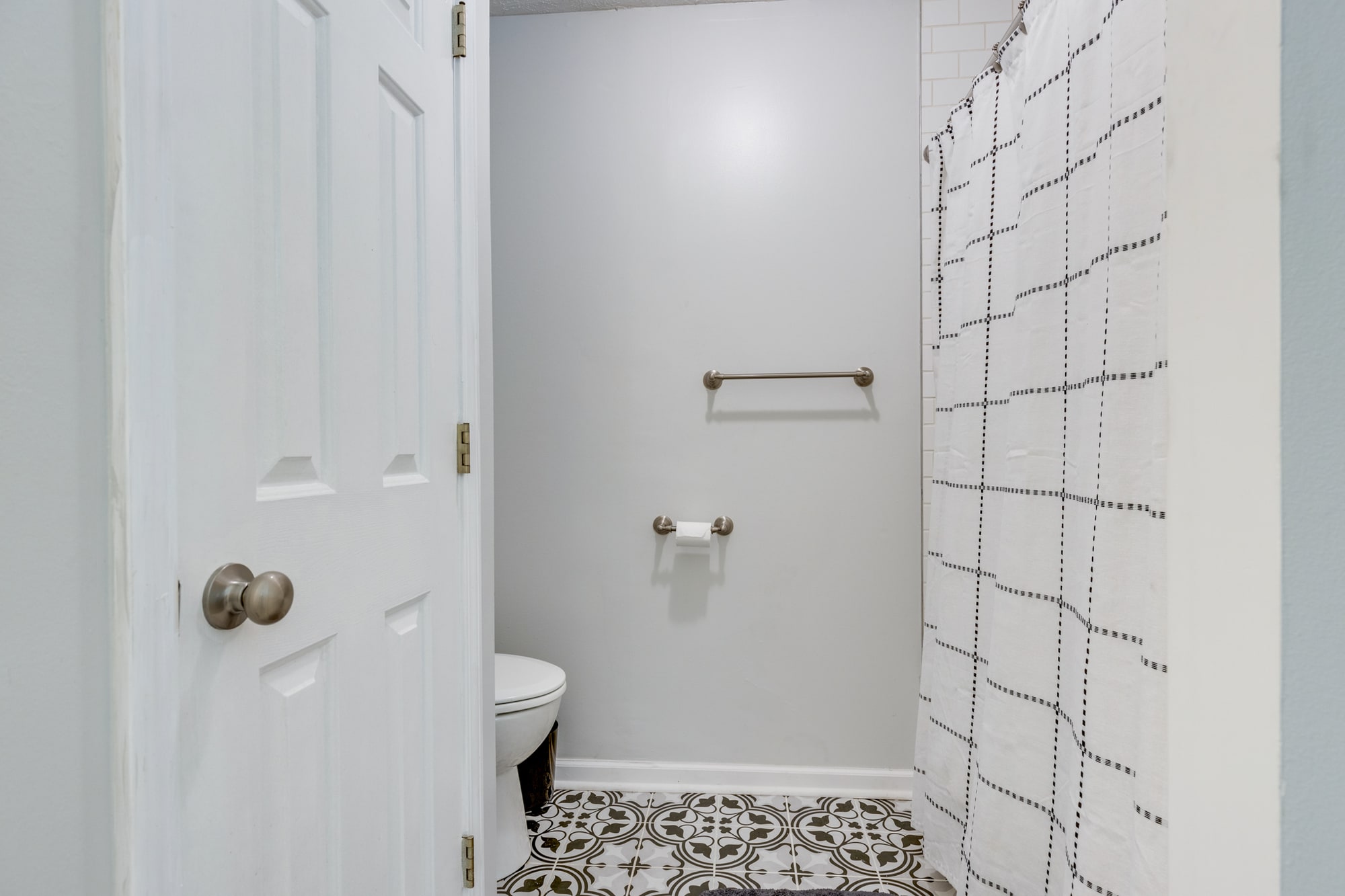 Listing image 12 at Village Place