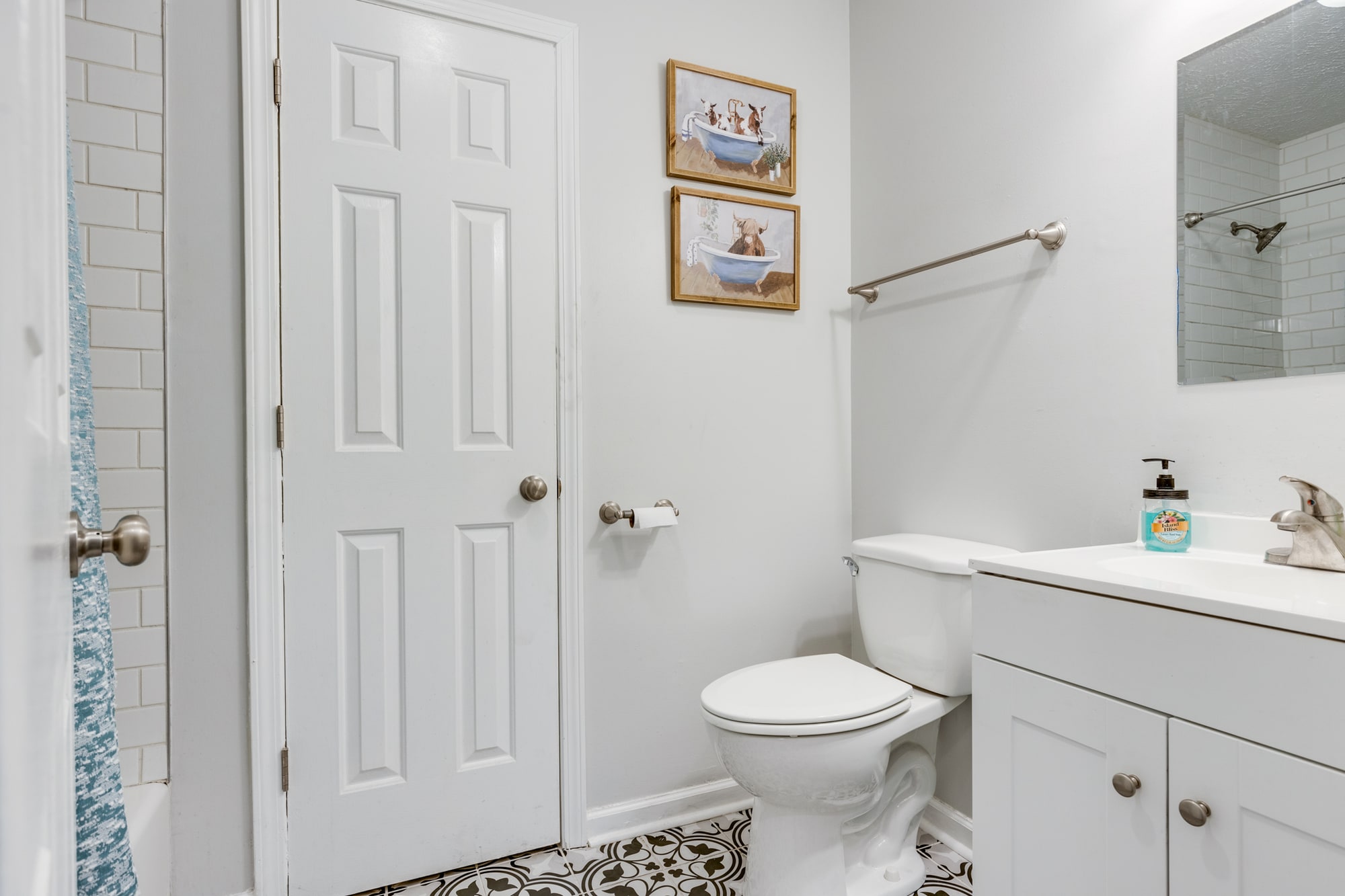 Listing image 16 at Village Place